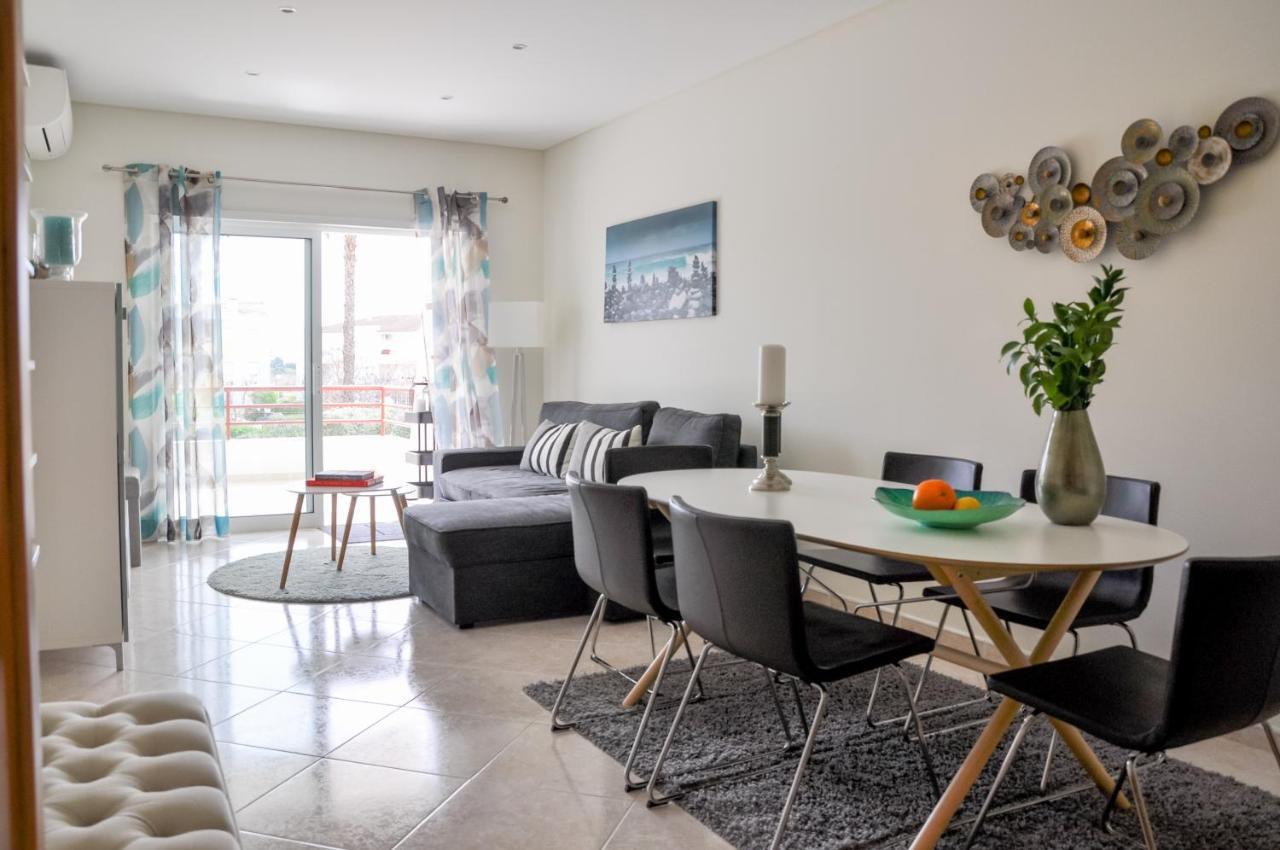 Lovelystay - 2Br Modern, Pool Access, Close To Marina & Beach Quarteira Exterior foto